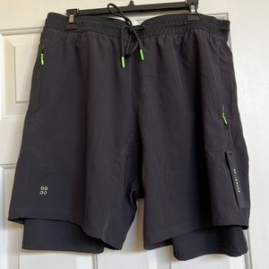 NWT Grand AC mens shorts with legging insert